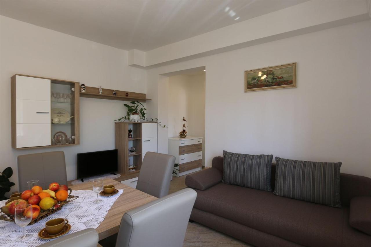 Apartment Car Marica ชิโล ภายนอก รูปภาพ